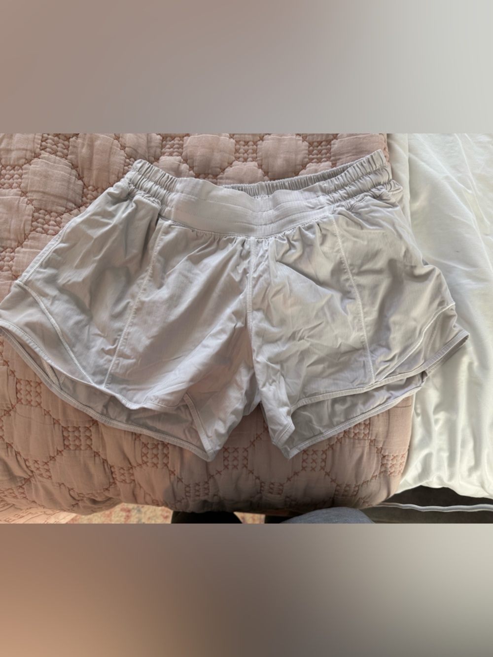 Lululemon hotty hot size 6